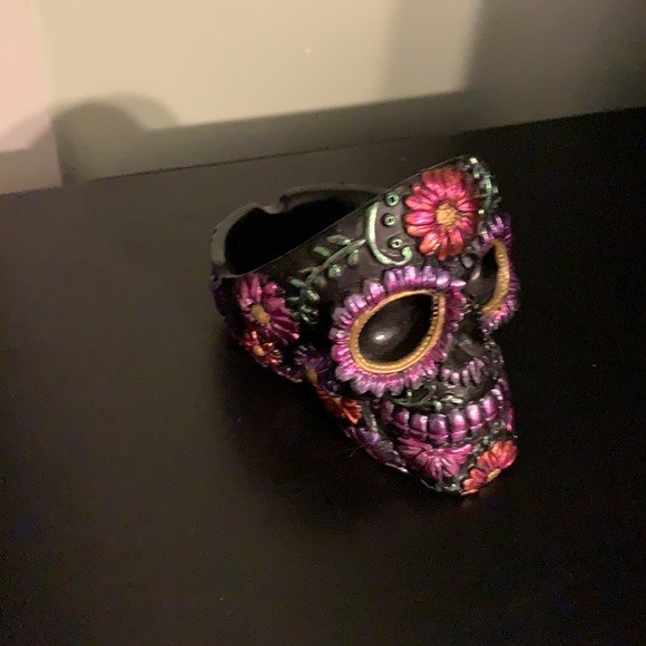 Hand painted Ashtray - Picture 2 of 6